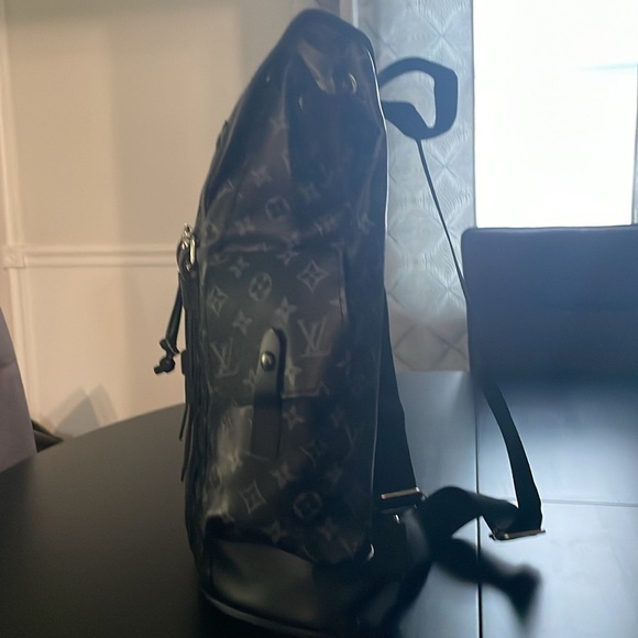 LV Backpack - Picture 2 of 7
